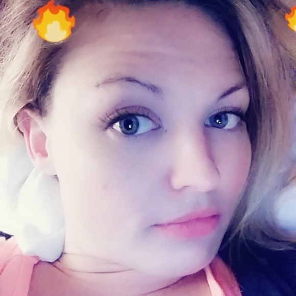 Meet your Posher, Amy - Picture 1 of 1